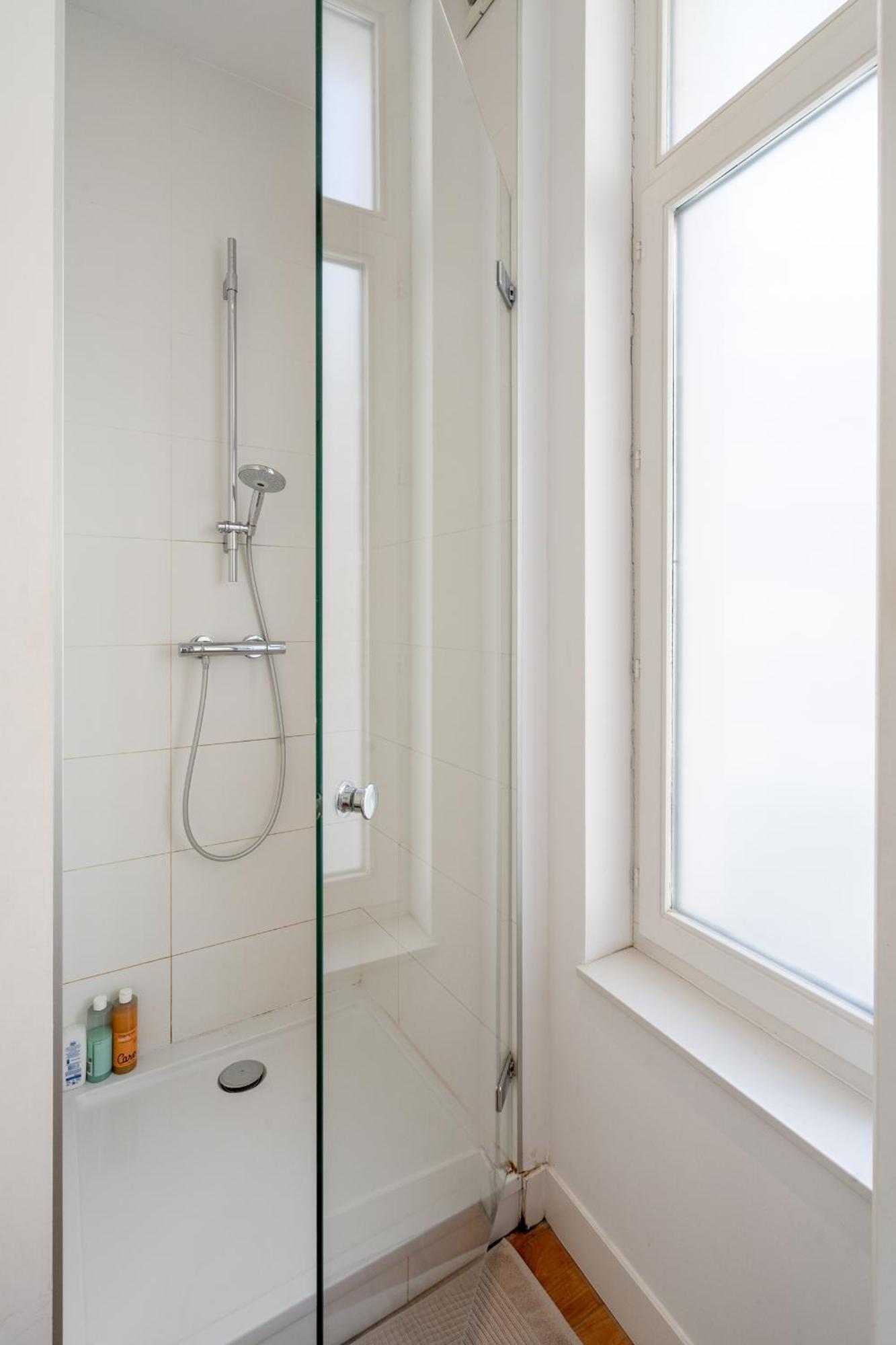 Light Modern Apartment In The Heart Of Antwerpen Eksteriør bilde